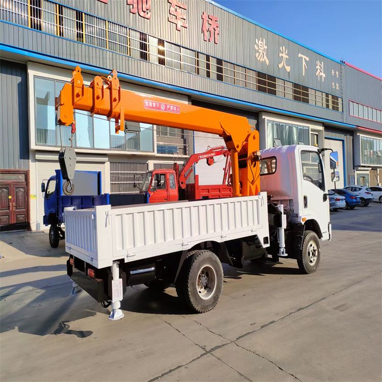 广阳区三轮随车吊定制 农用改装机自备吊中瑞长期出售